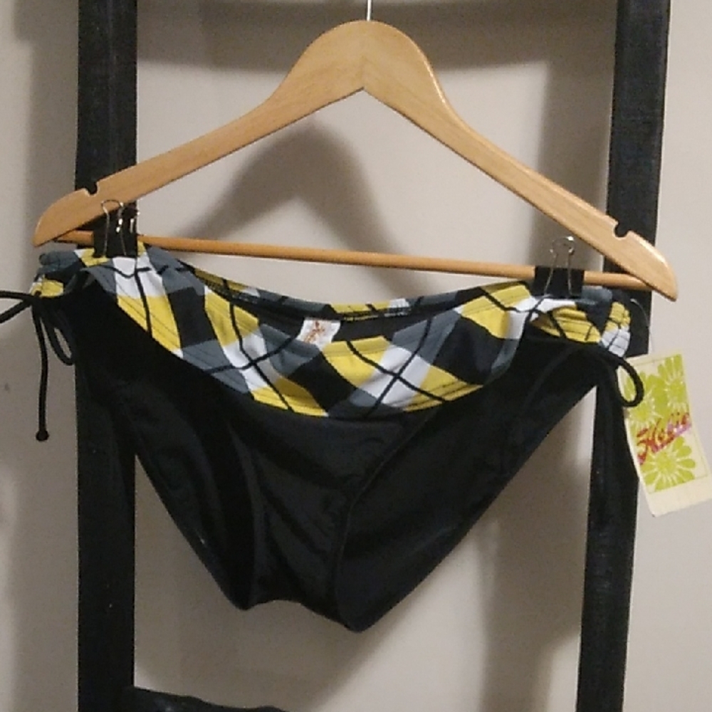 Women's Hobie Bikini Bottoms NWT Retails $34